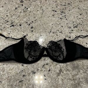 Victoria’s Secret unlined Demi 34B